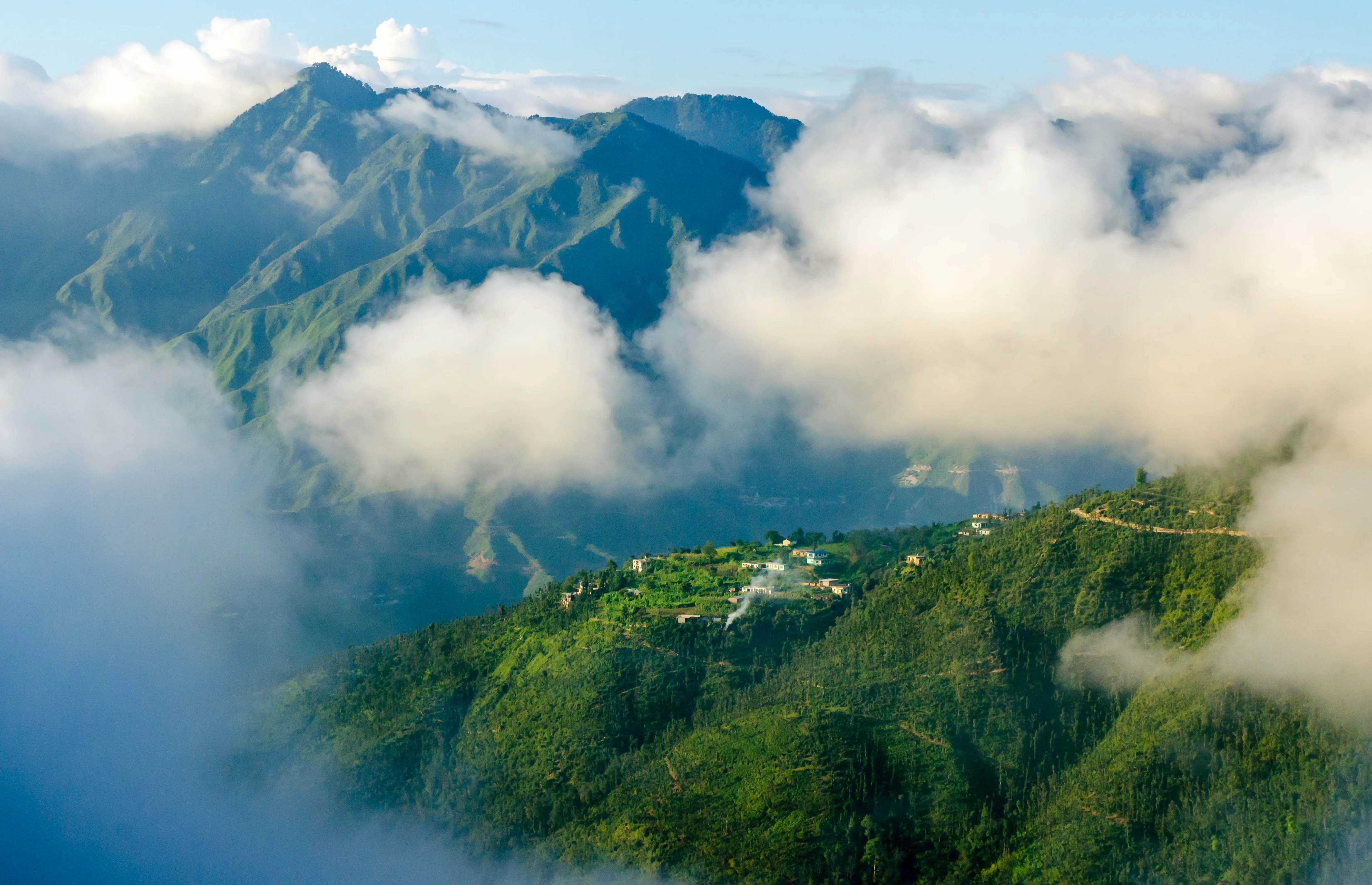02 Night Nainital, or 01 Night Ranikhet, & 02 Night Kausani & 1 Night Corbett